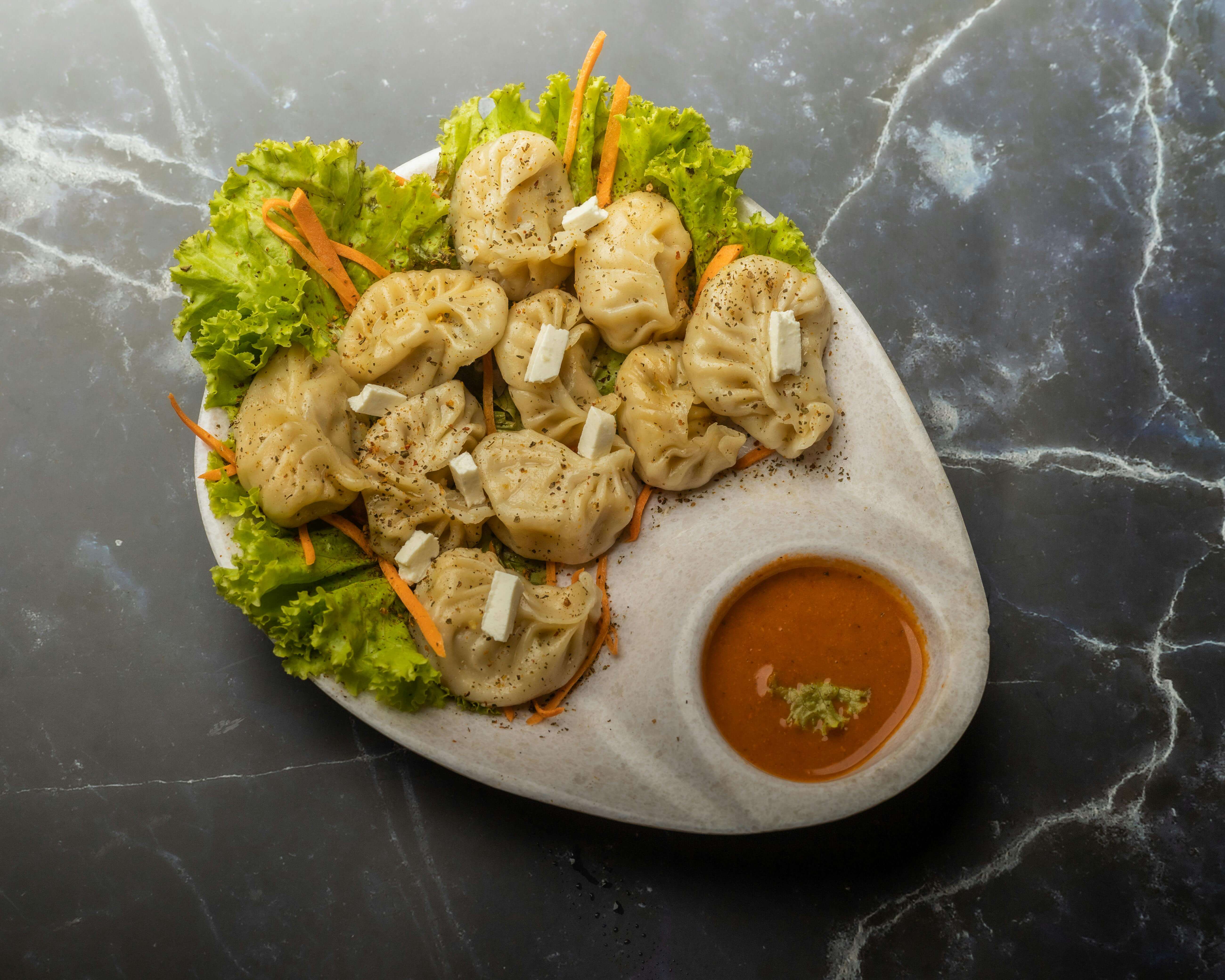 Momos